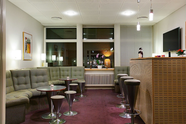 HOTEL CORONA